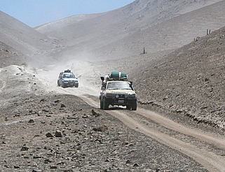 Off Road 4x4 driver assessments & training, desert through to tropical environments.